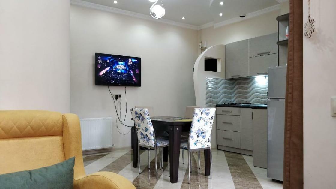 Apartment Face Батуми Екстериор снимка